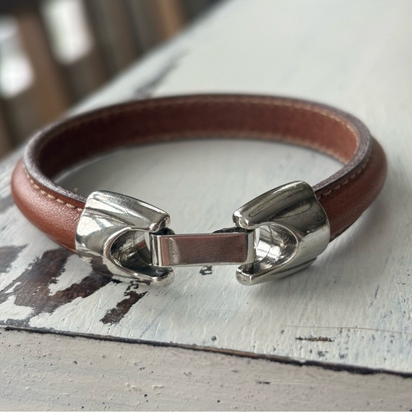 Unisex Leather Bracelet - Picture 9 of 10